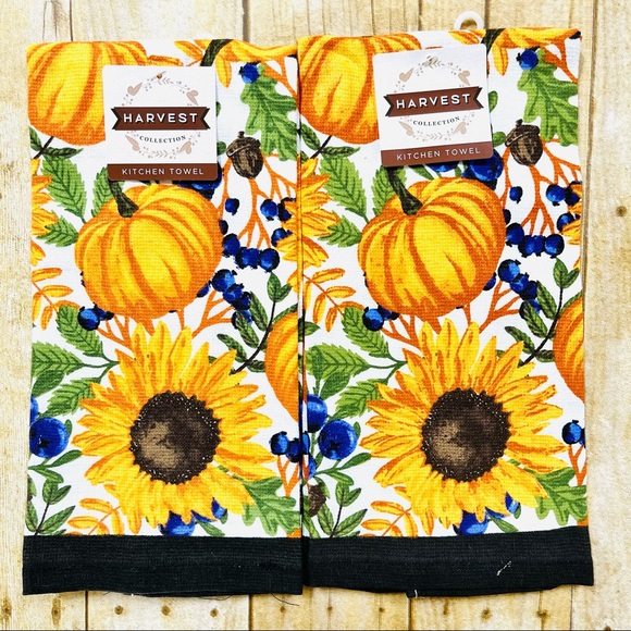 Hobby Lobby Other - Set of 2 Beautiful Sunflower & Pumpkin Kitchen Towels